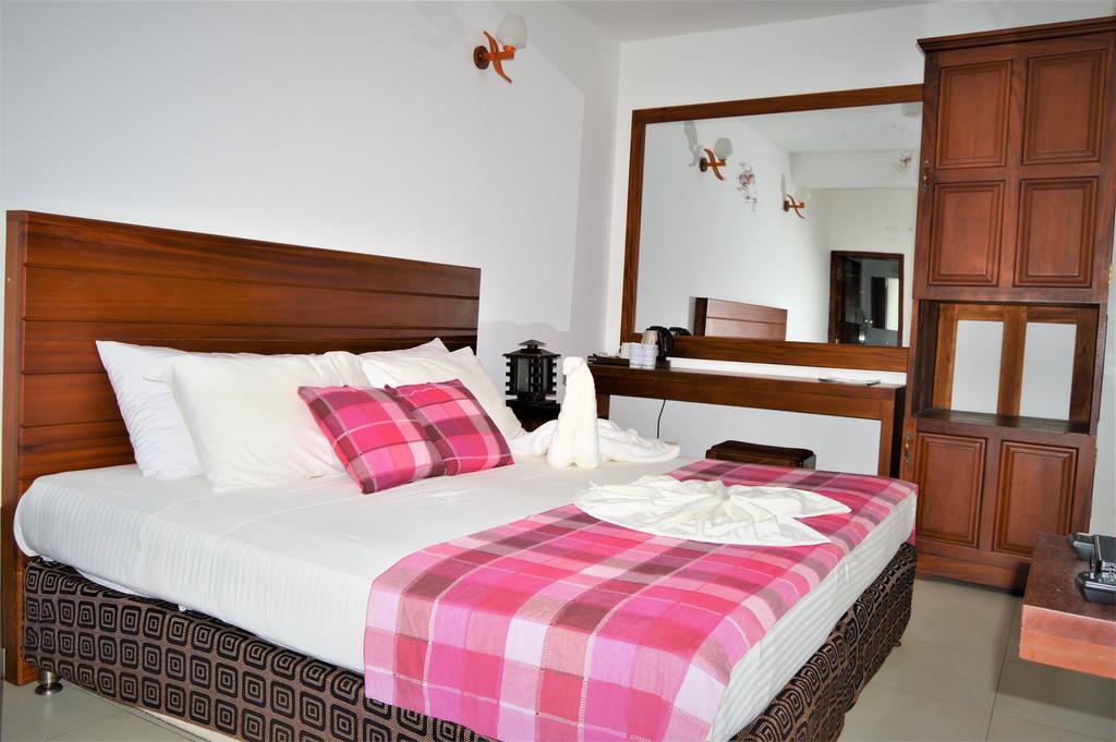 Hotel Pinnalanda - New Deal! Half Off Airport Pickups Available Pinnawala  Eksteriør bilde